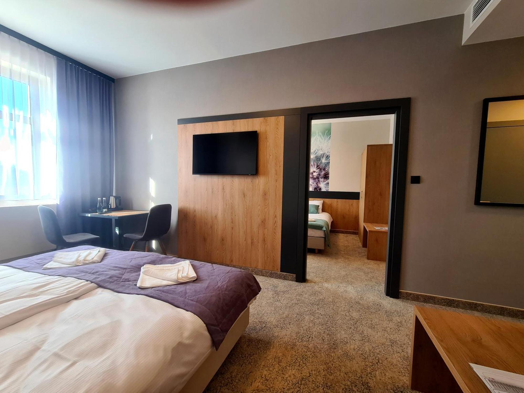 Hotel Port 2000 ตอร์ซิม ภายนอก รูปภาพ